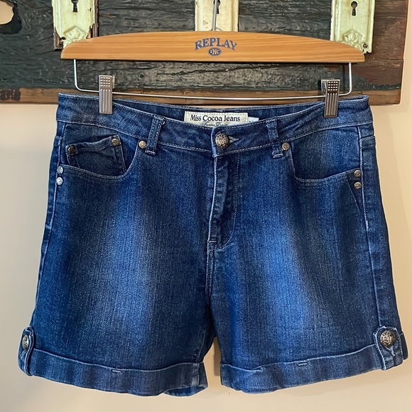 2/$30 Miss Cocoa Rolled Cuff Denim Jean Shorts Size 11/12 - Picture 3 of 13